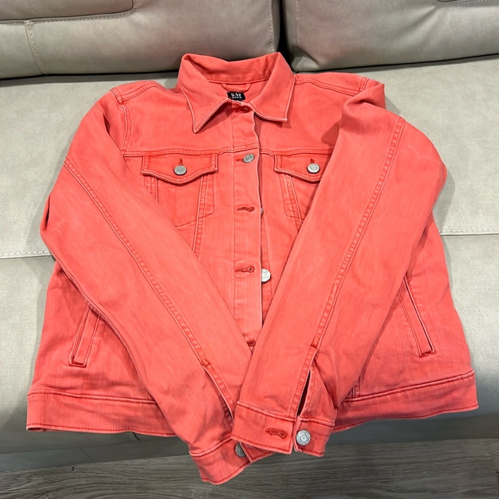 Gap Jean Jacket women’s M